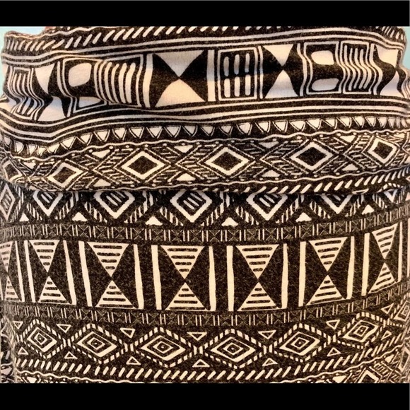 BJewel black & White Aztec pattern maxi skirt size Large - Picture 2 of 5